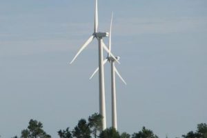 Wind turbines (Photo courtesy of National Renewable Energy Laboratory)